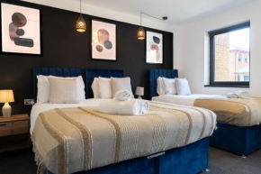Superior 1-Bed Apartment with 2 Sofa Beds Sleeps 6